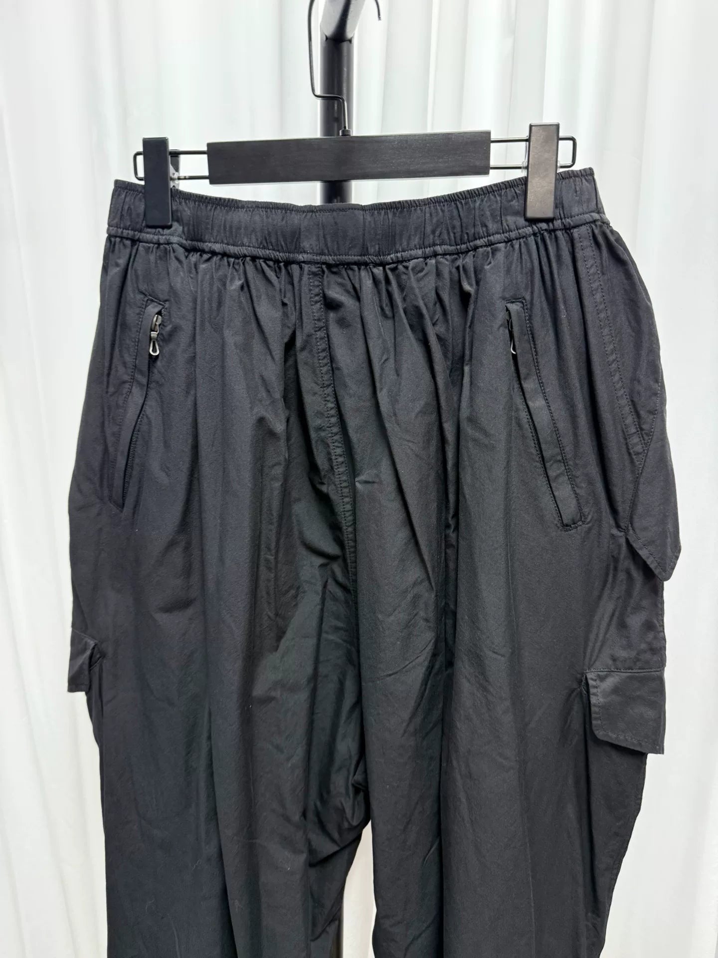 Julius Large Pocket Split Hem Pants