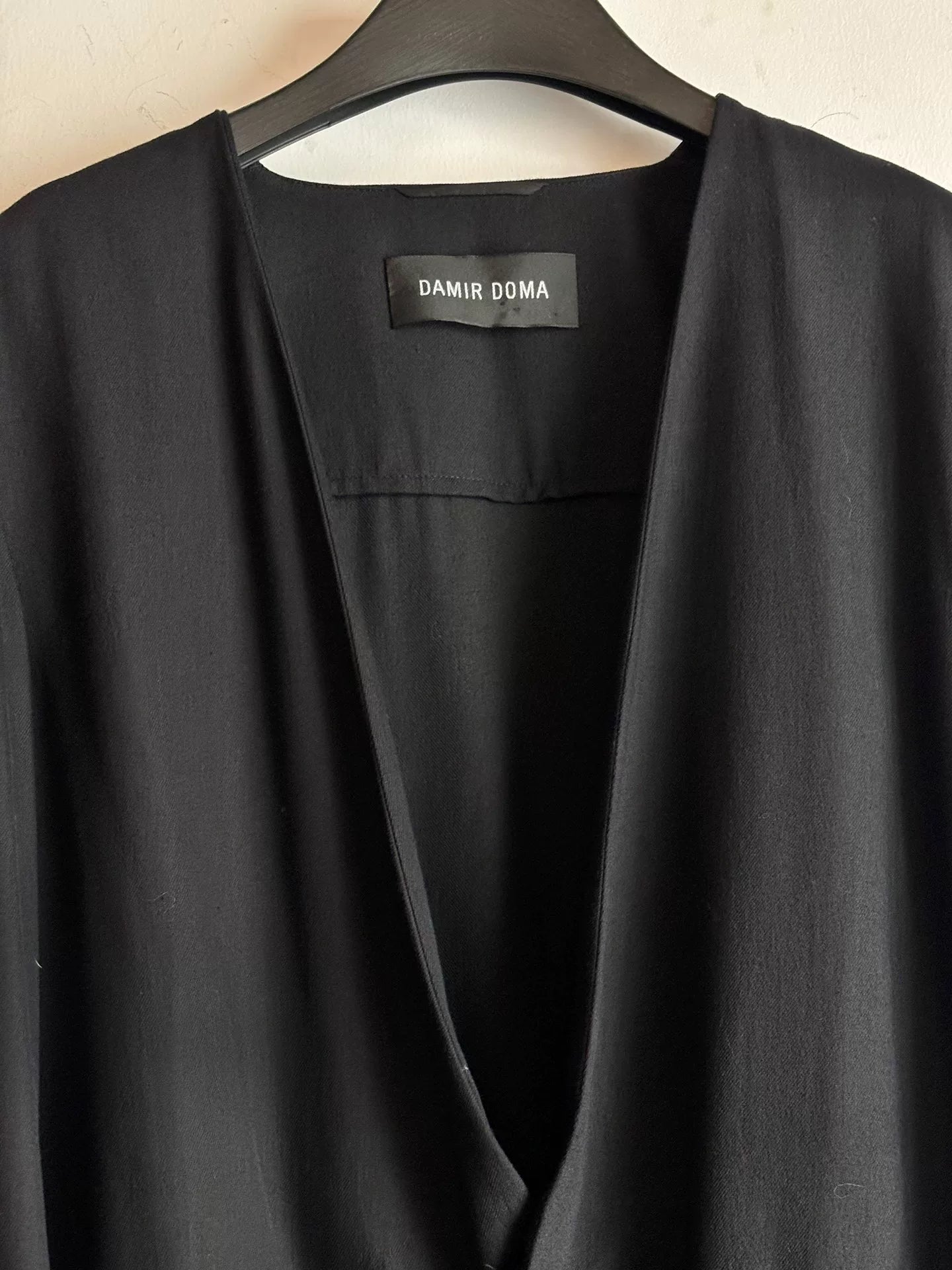 damir doma collarless suit jacket