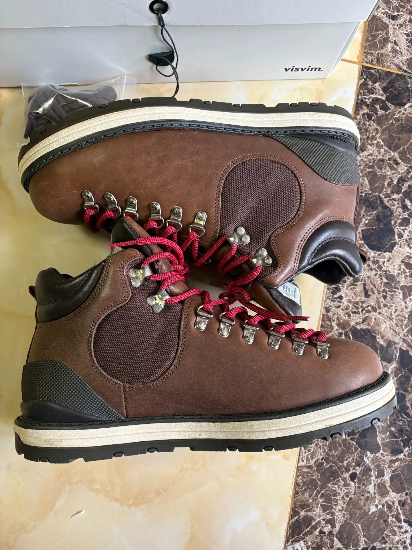 VISVIM SERRA BOOTS