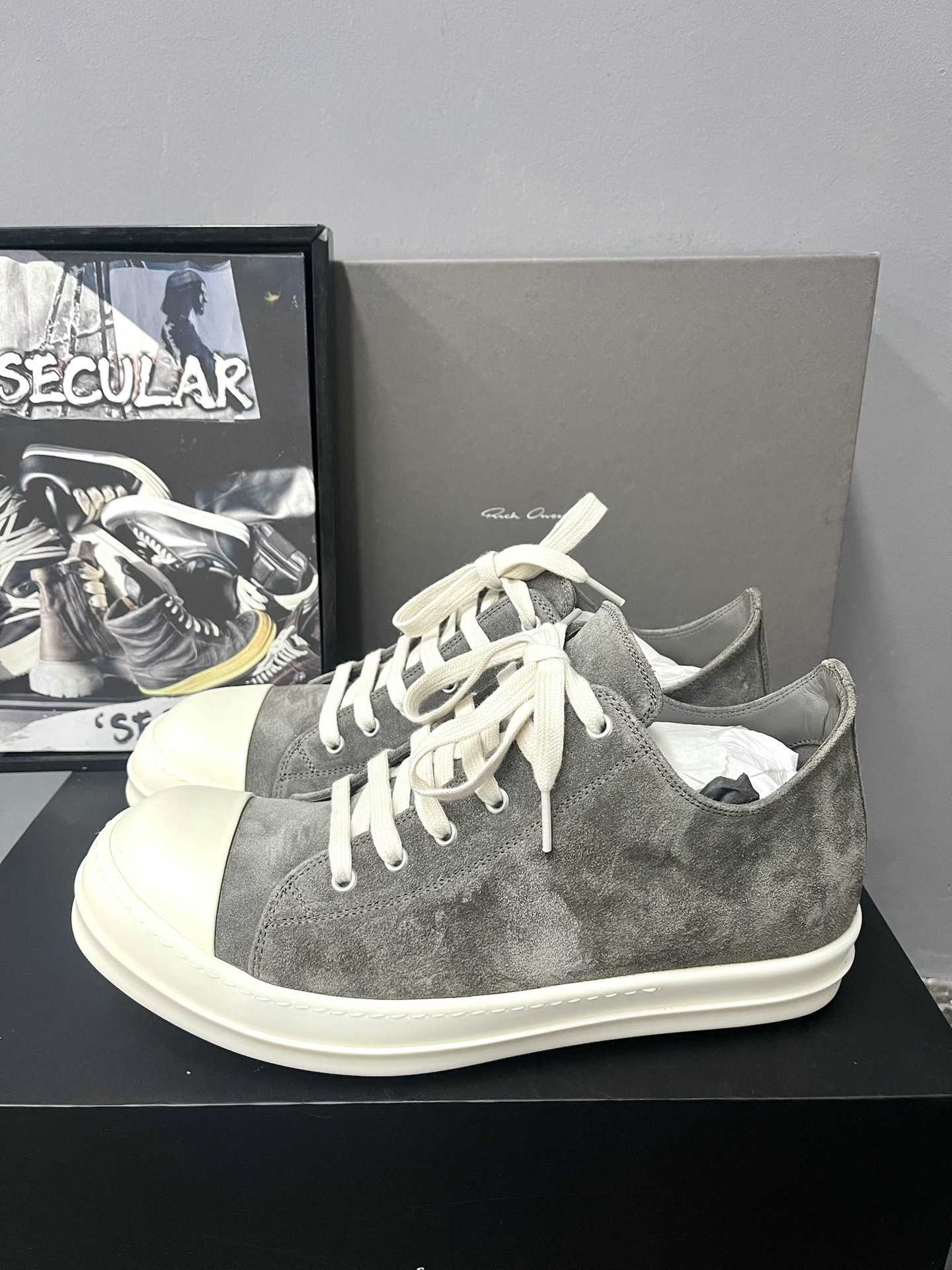 Rick Owens 26SS Gray Suede Low-Top Sneakers