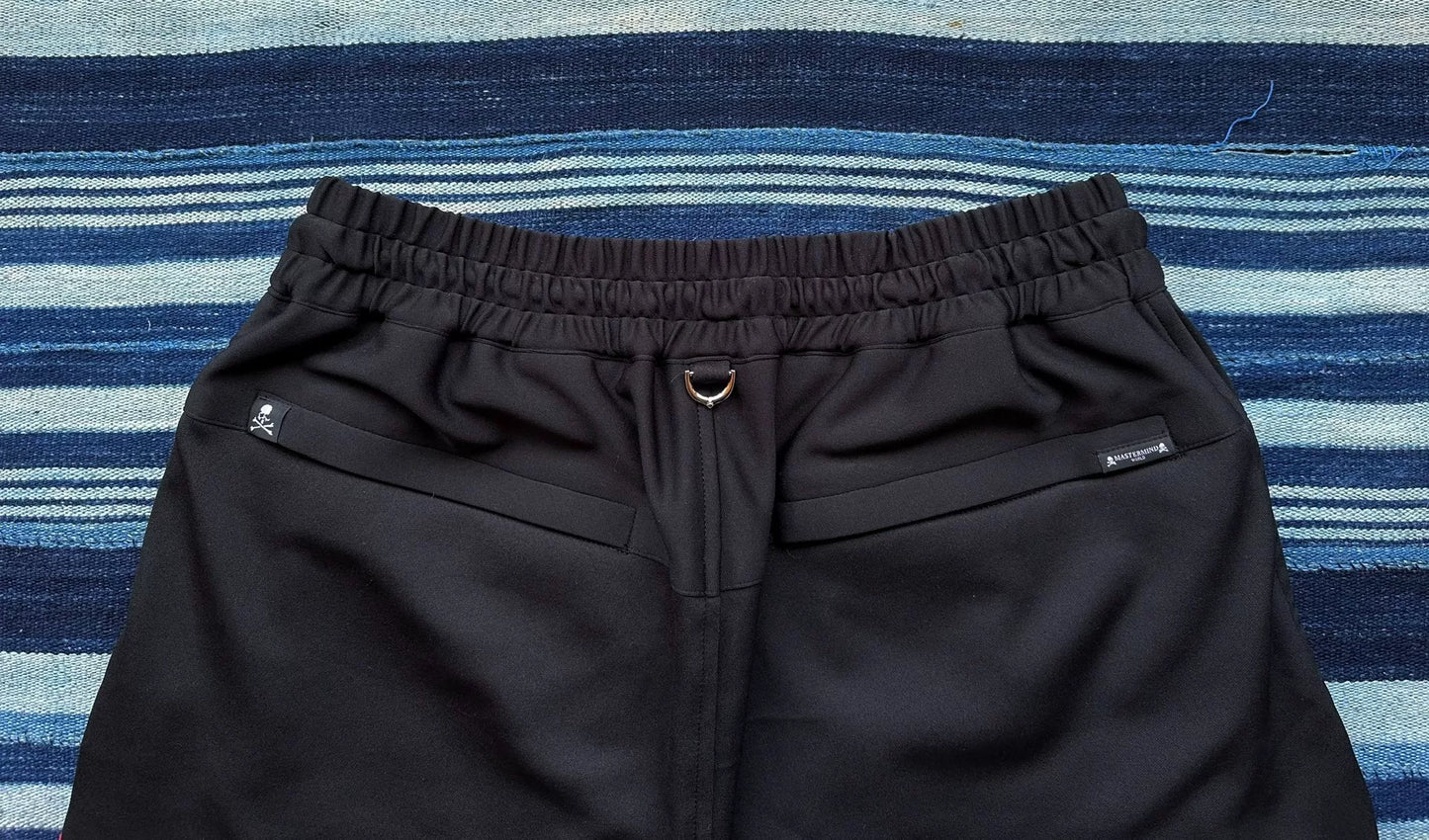 mastermind world casual shorts with skull logo