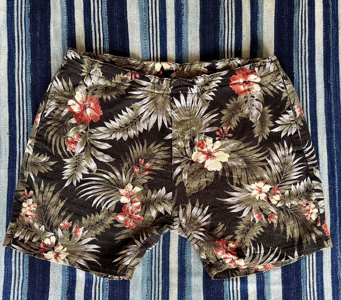 neighborhood aloha floral summer shorts