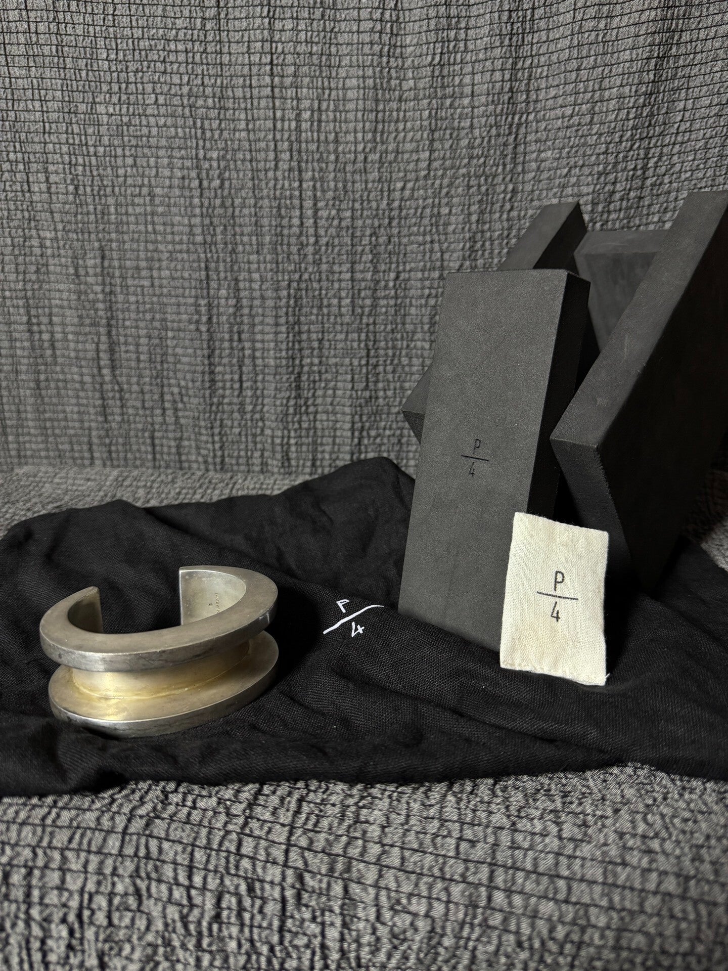 acid silver deep groove bracelet