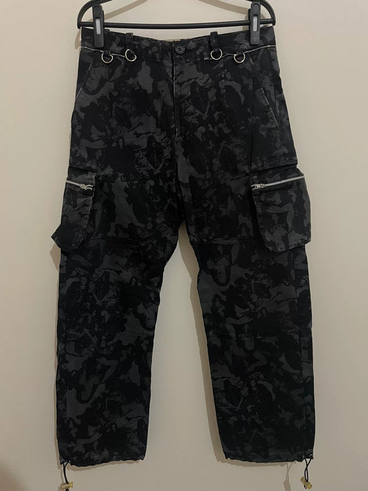 UNDERCOVER CARGO PANTS WITH CAMO PRINT