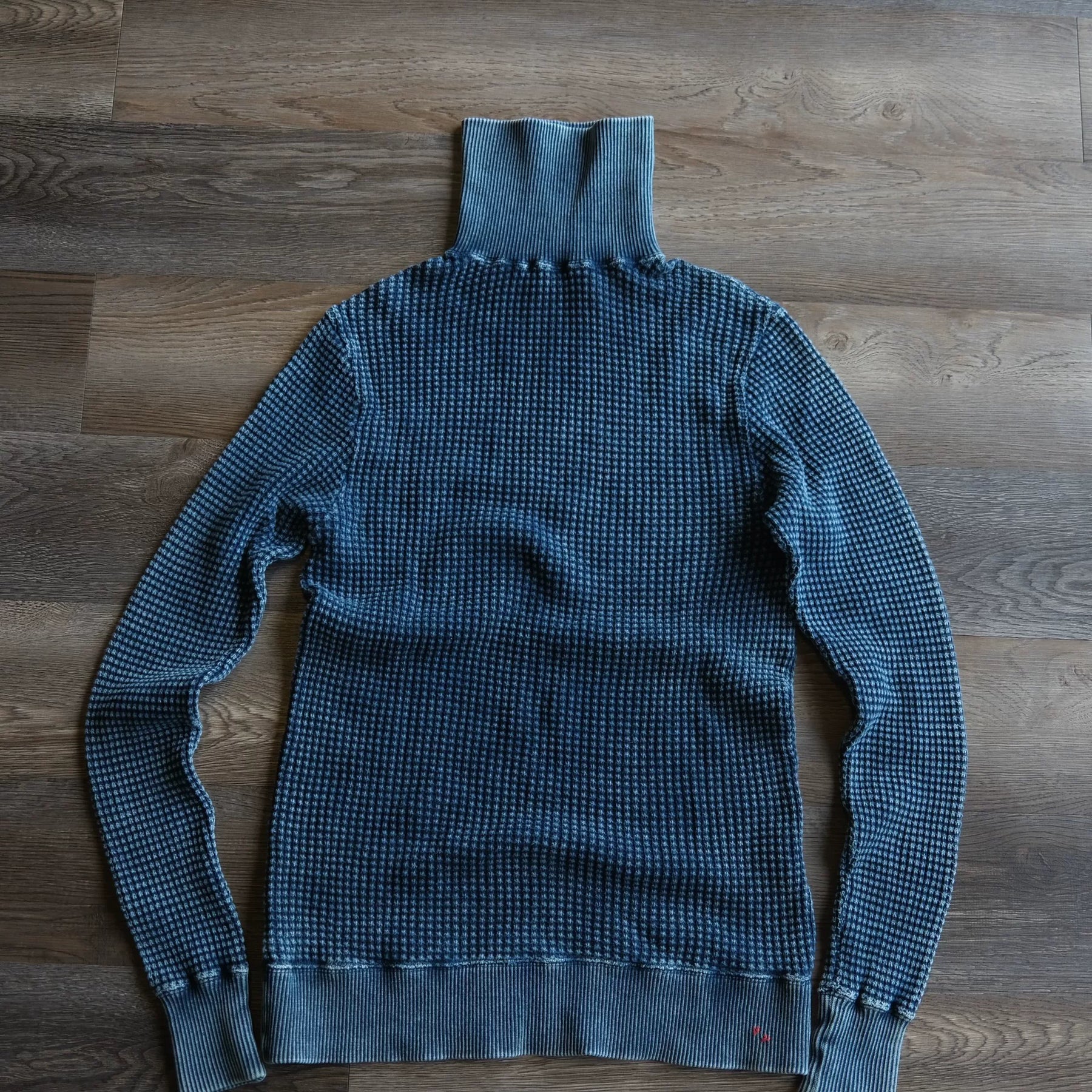 Porter Classic Waffle Indigo Turtleneck Sweatshirt