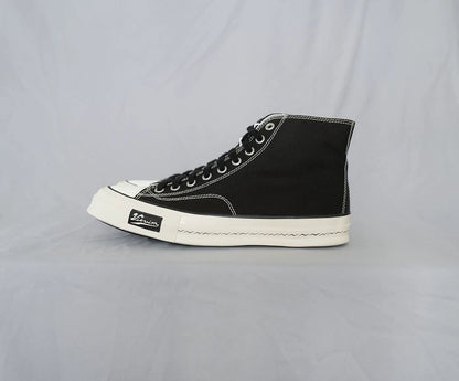 visvim skagway hi canvas sneakers black and white