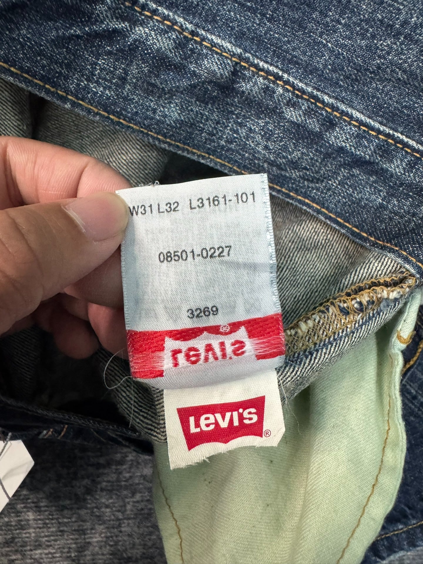 Vintage Levi's 501 00s Jeans