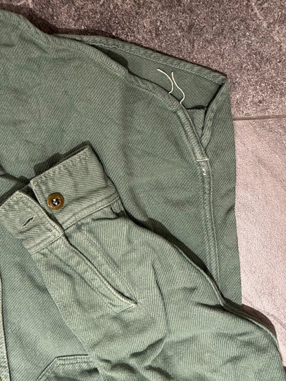 Green Flannel Shirt for Autumn Wear