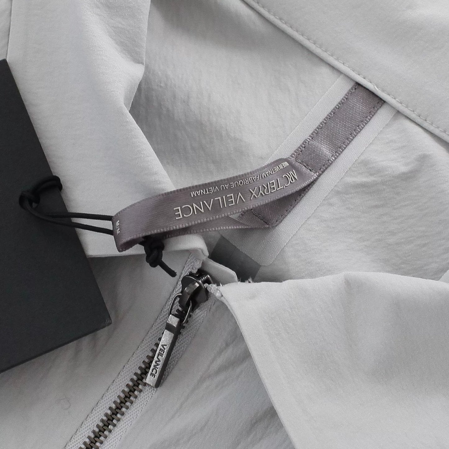 veilance spere lightweight jacket in solitude