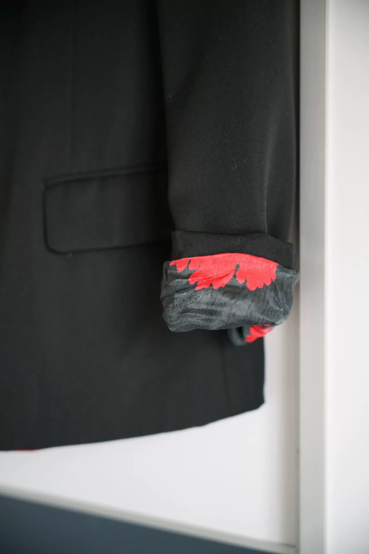 yohji yamamoto floral collar black suit