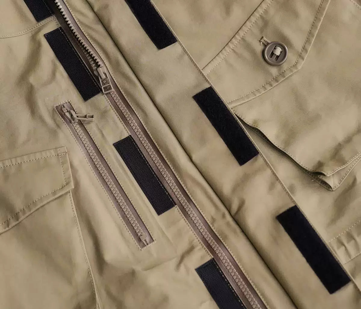 nanamica gore-tex cruiser jacket in beige