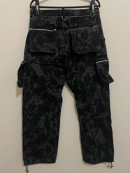 UNDERCOVER CARGO PANTS WITH CAMO PRINT