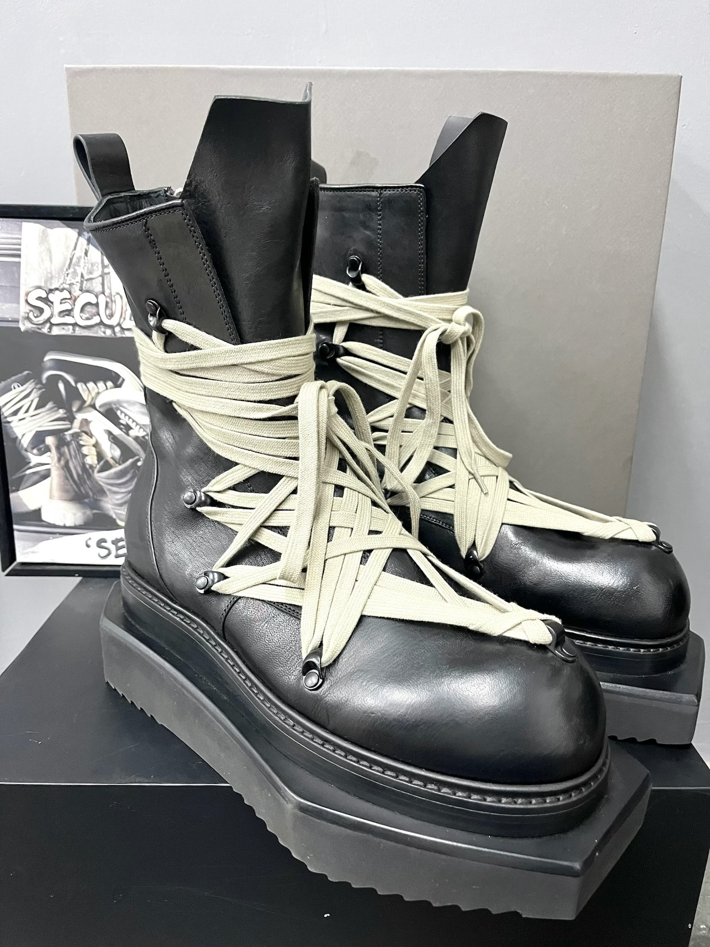 Rick Owens 25FW High-Top Hexagon Boots