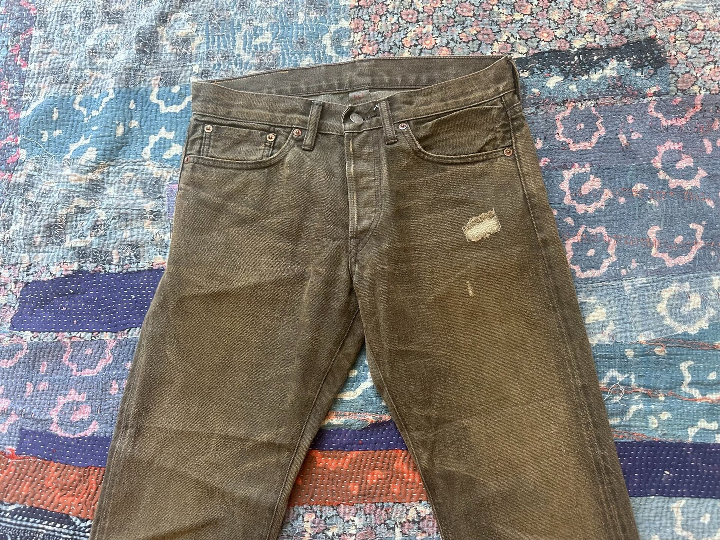 distressed slim fit washed denim jeans