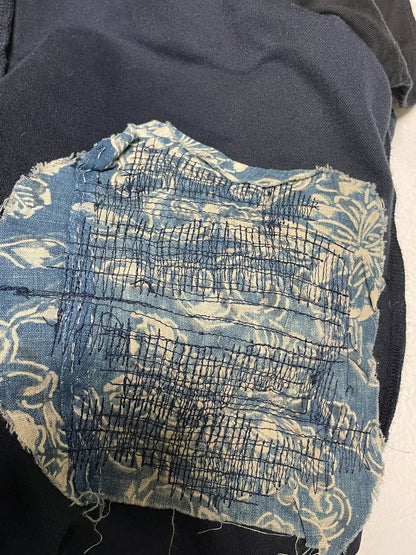 casual long pants with patches