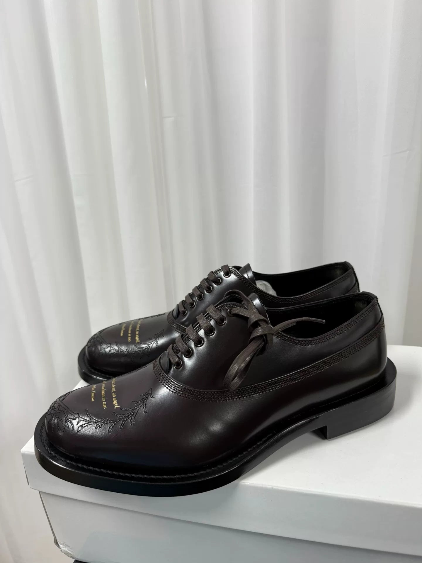 UNDERCOVER Poetry Derby Shoes in Size M