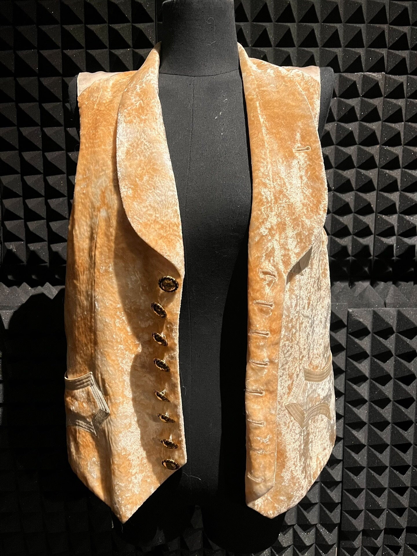 velvet sleeveless vest by number nine