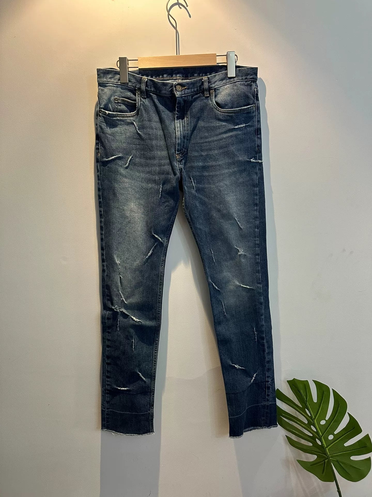 maison margiela distressed denim pants size 33