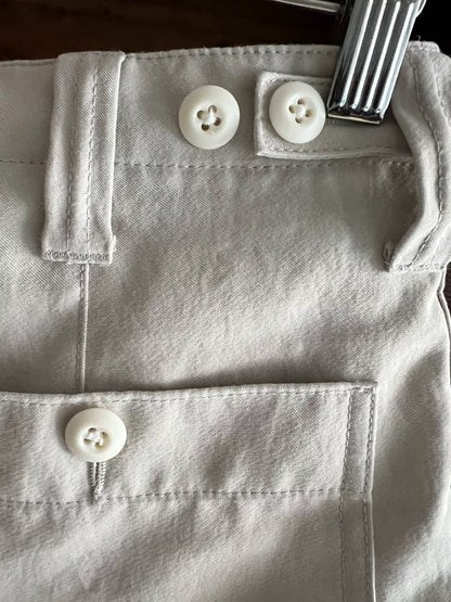 breathable cream work shorts with details