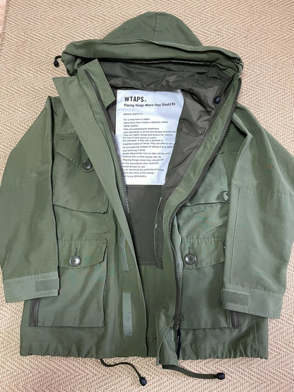 wtaps parasmock jacket with hood and pockets