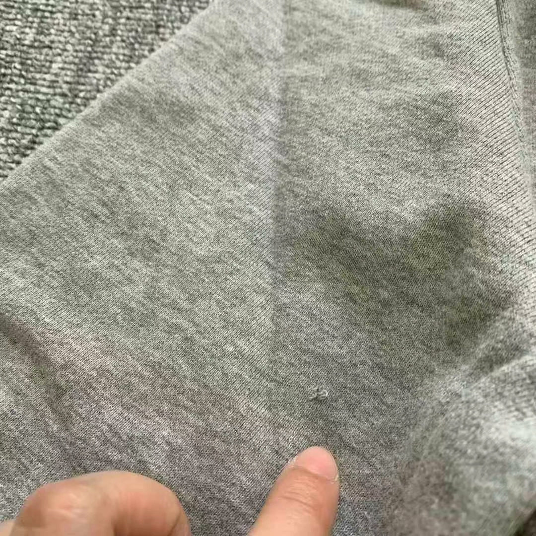 throm browne gray four-stripe sweatshirt size 4