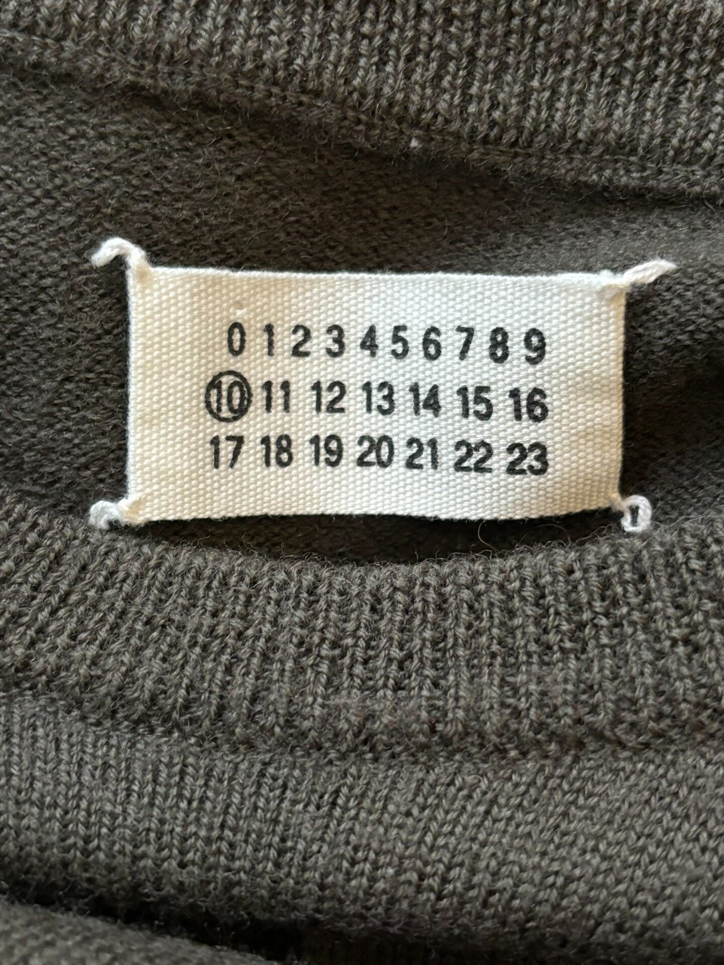 maison martin margiela aw1999 banana sleeve sweater