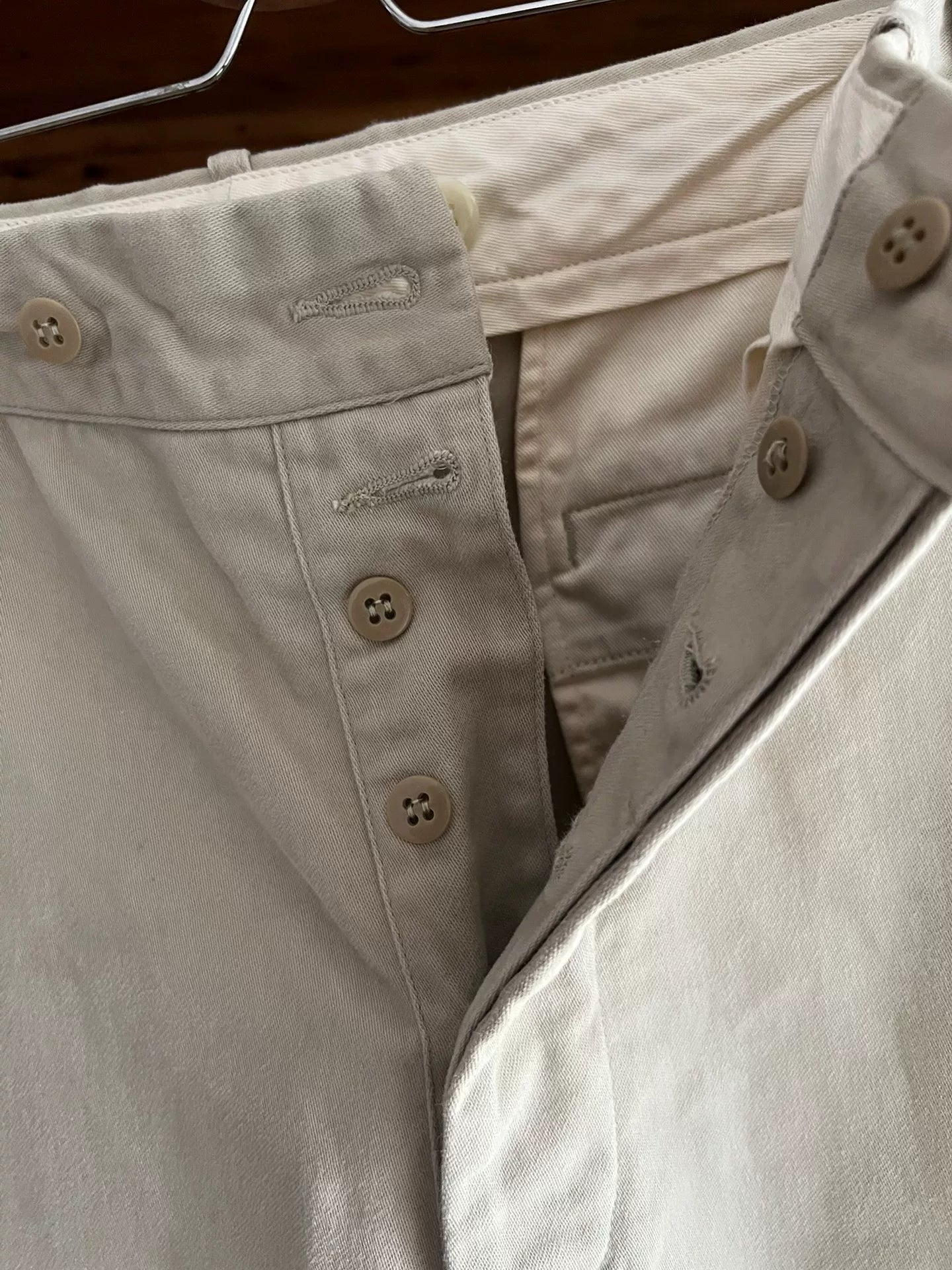 stylish timeworn butchers pants in beige