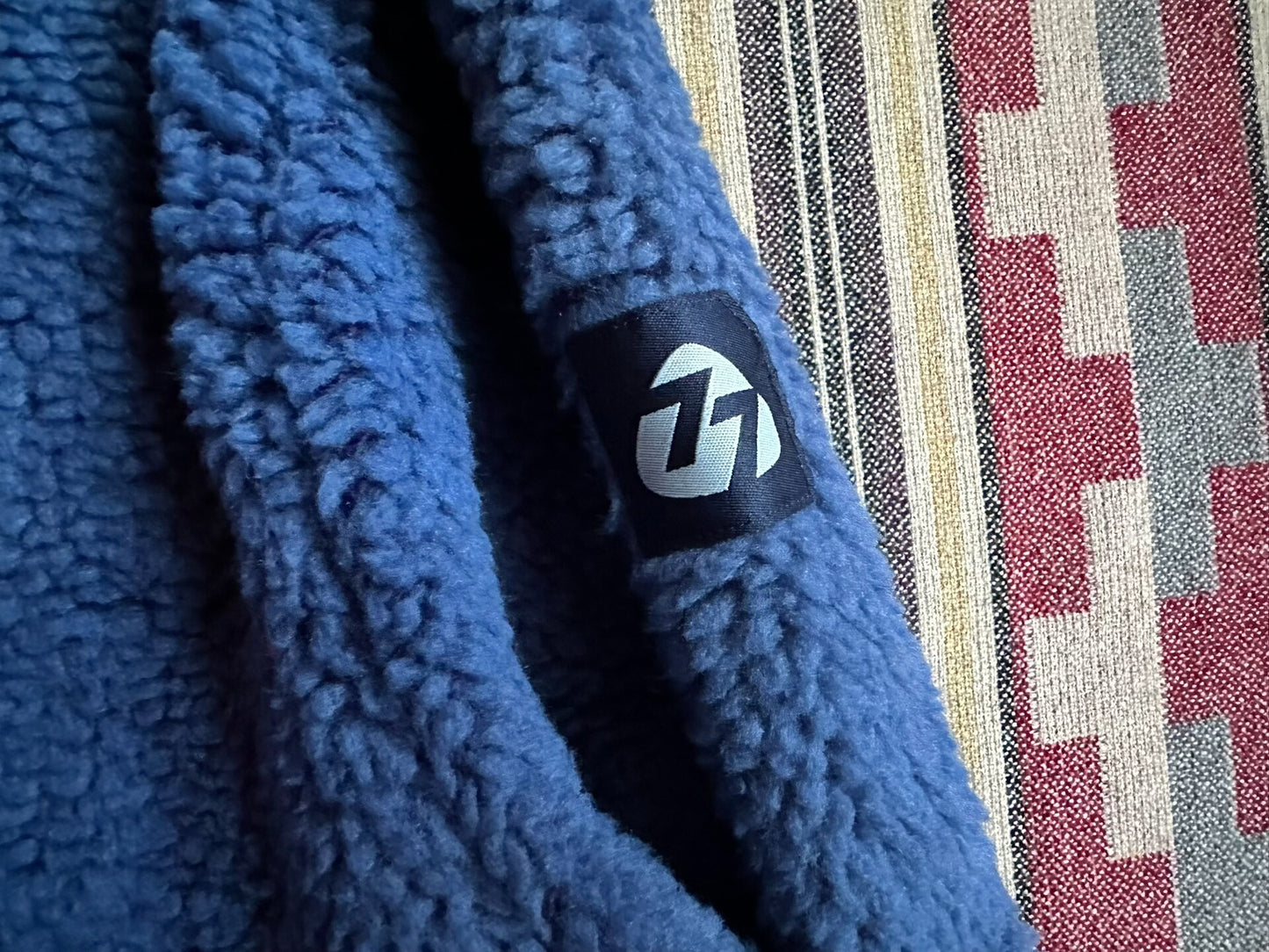 burton mine77 italian sherpa pocketed crew sweatshirt