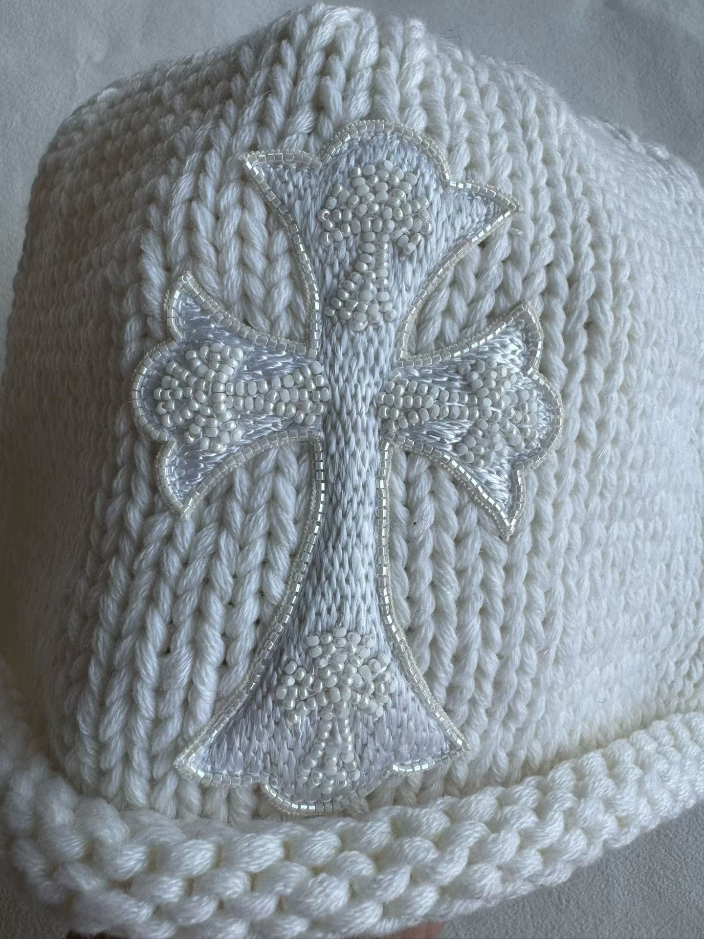 Chromehearts  White Pearl Cross Cashmere Beanie