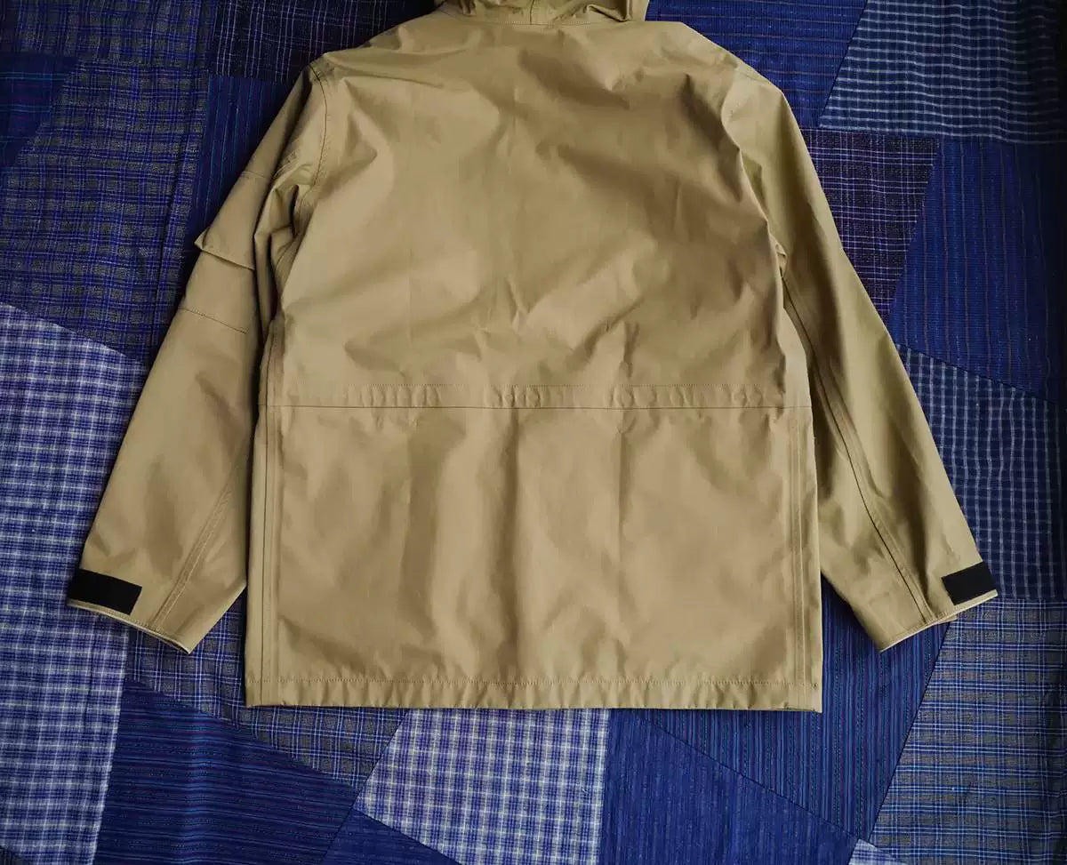 nanamica gore-tex cruiser jacket in beige