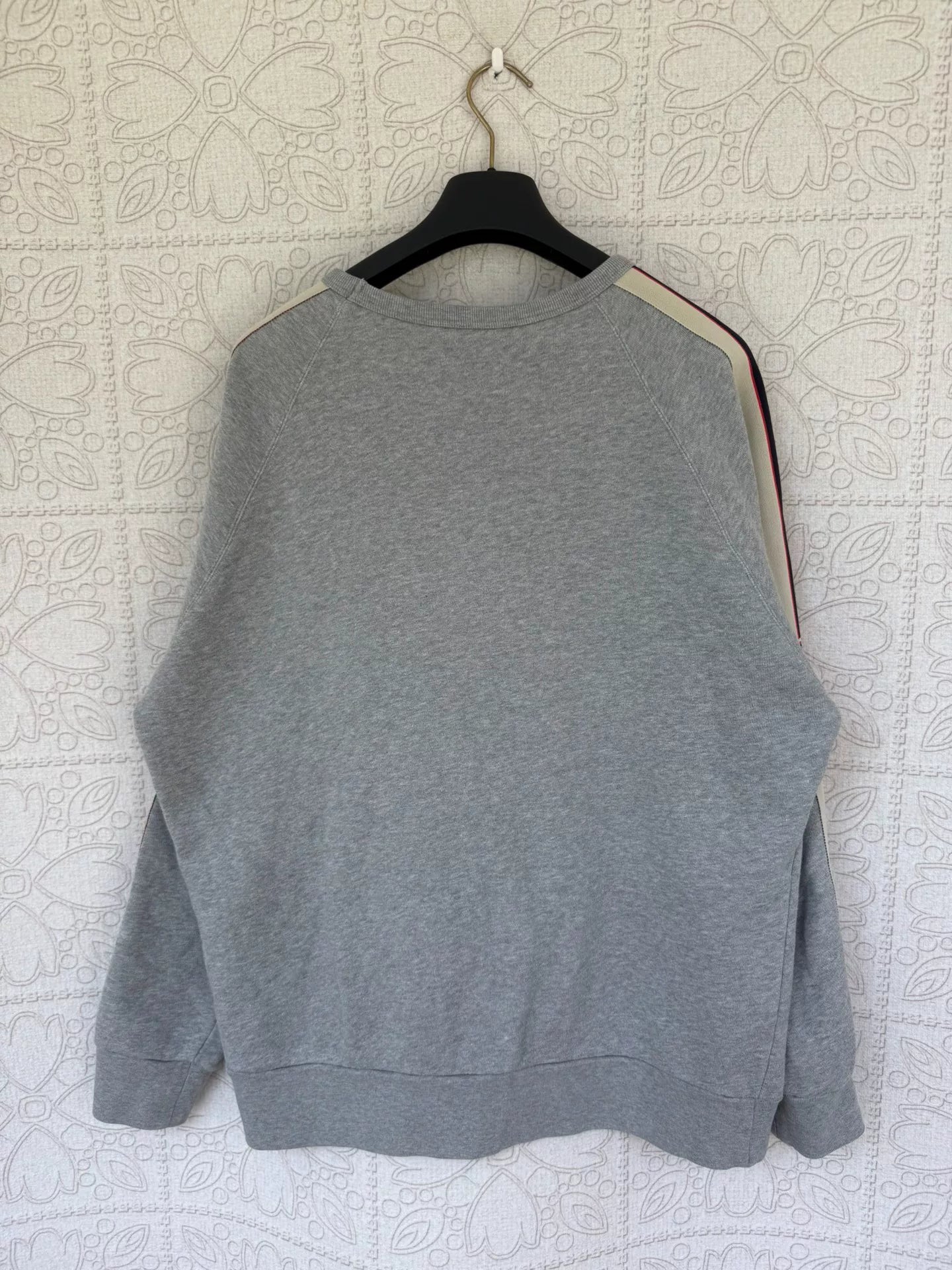 gucci logo sweatshirt with side stripes
