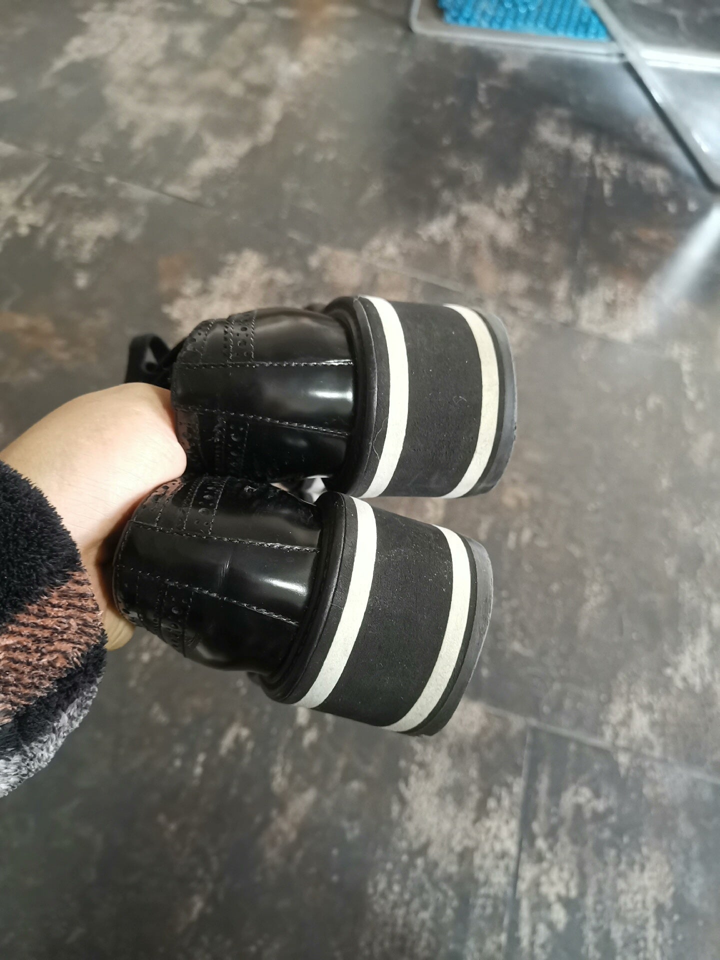 PRADA Black Low-Top Leather Shoes