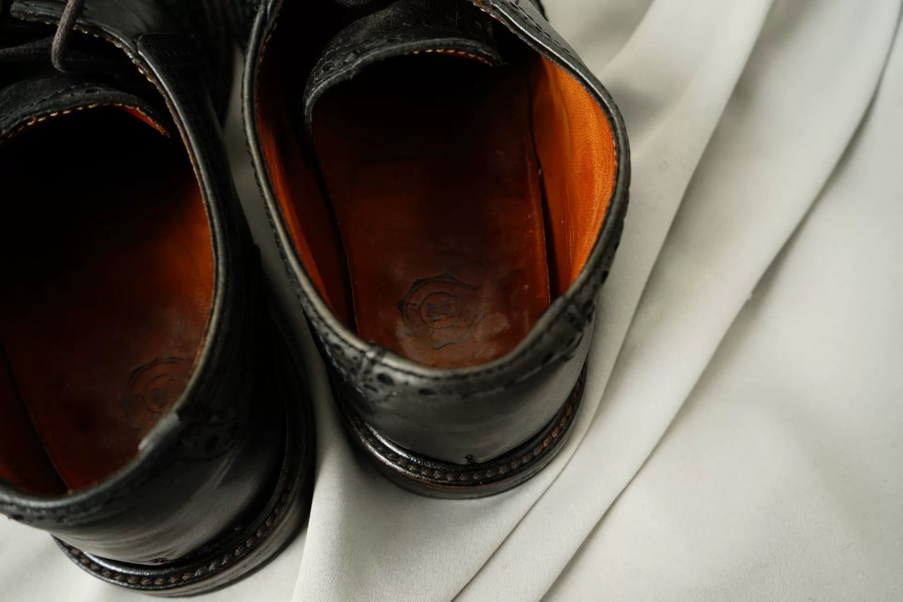 Dries Van Noten Cut-Out Carved Brogue Leather Shoes