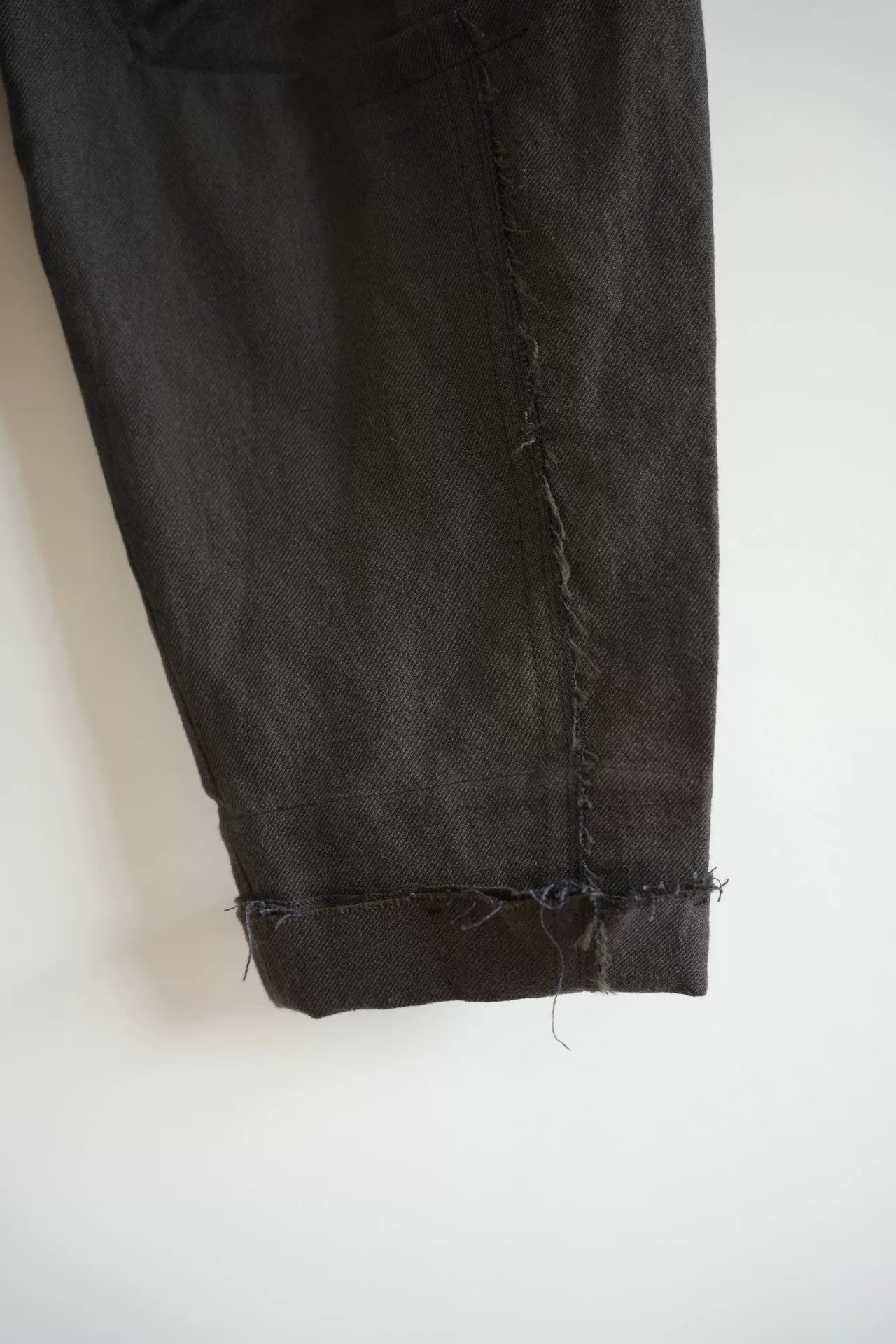 ziggy chen gray wool-linen cropped pants