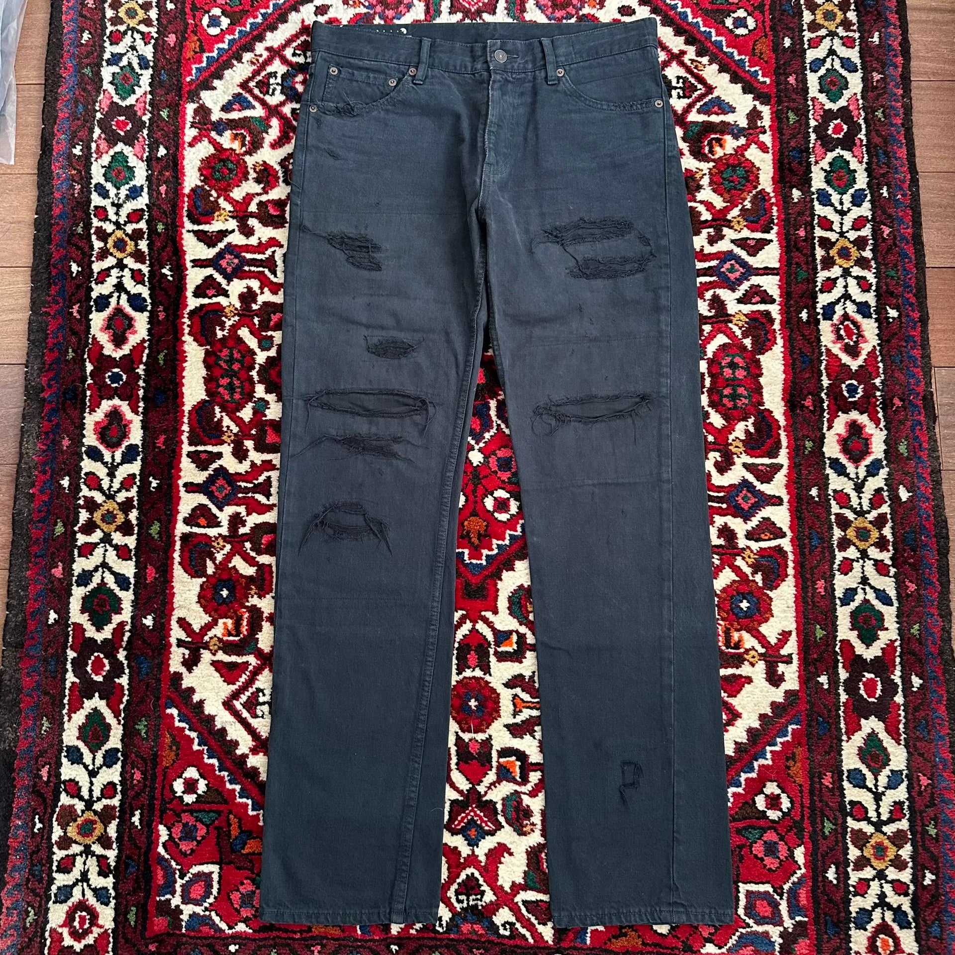 visvim 19aw black distressed denim jeans