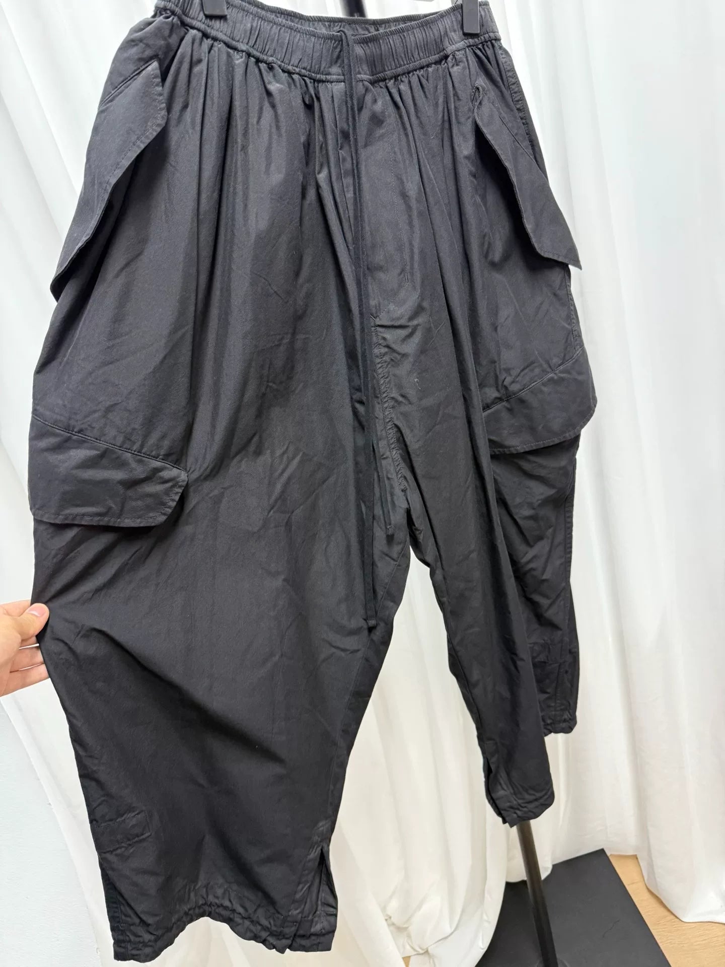 Julius Large Pocket Split Hem Pants