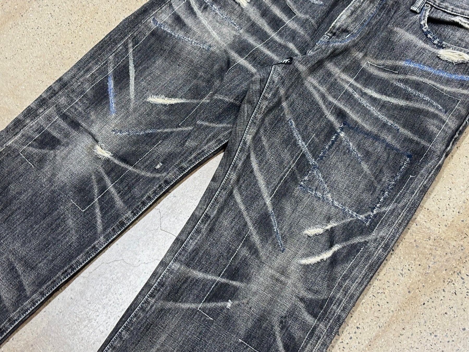 NBHD 10ex Distressed Denim Jeans