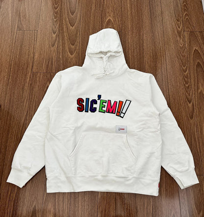 supreme x wtaps hooded sweatshirt in white