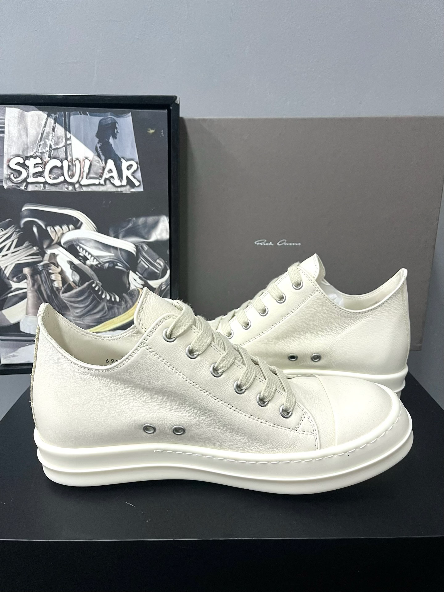 Rick Owens 25SS White Leather Low-Top Sneakers