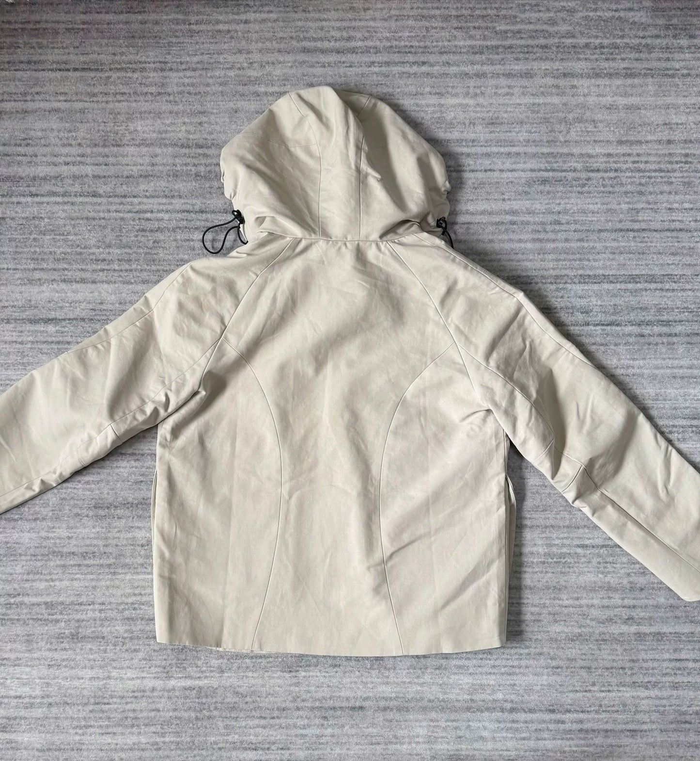 Pet Tree Kor Windbreaker Jacket in Beige