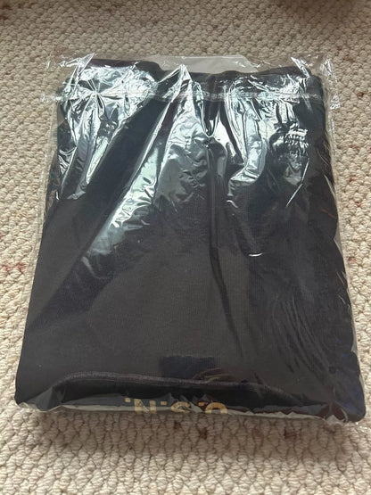 heavy-duty long sleeve navy tee shirt