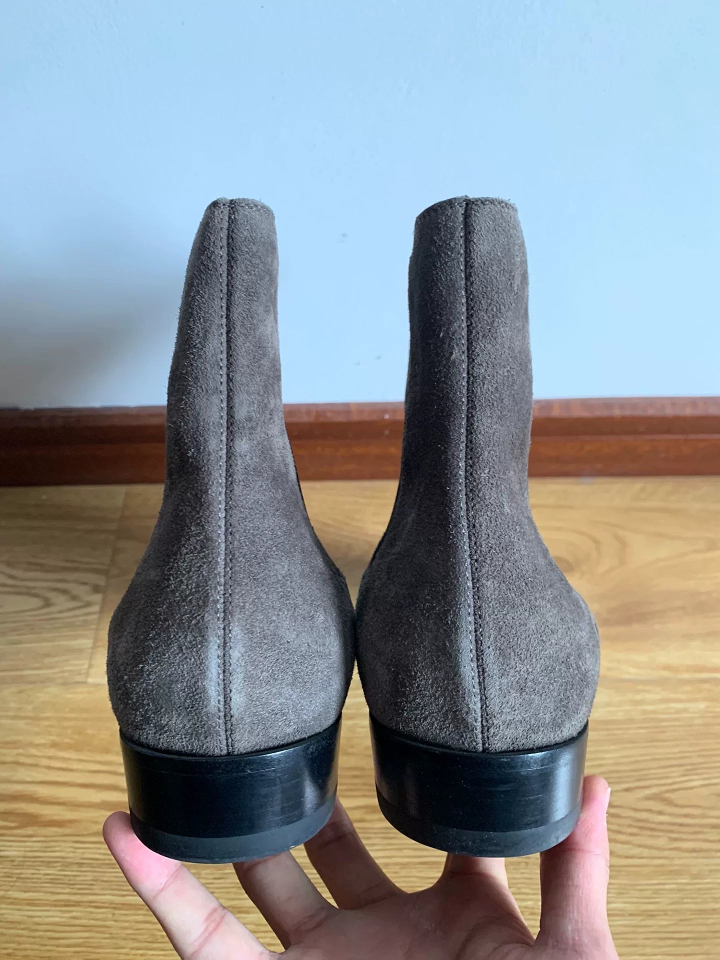 Saint Laurent Wyatt Suede Chelsea