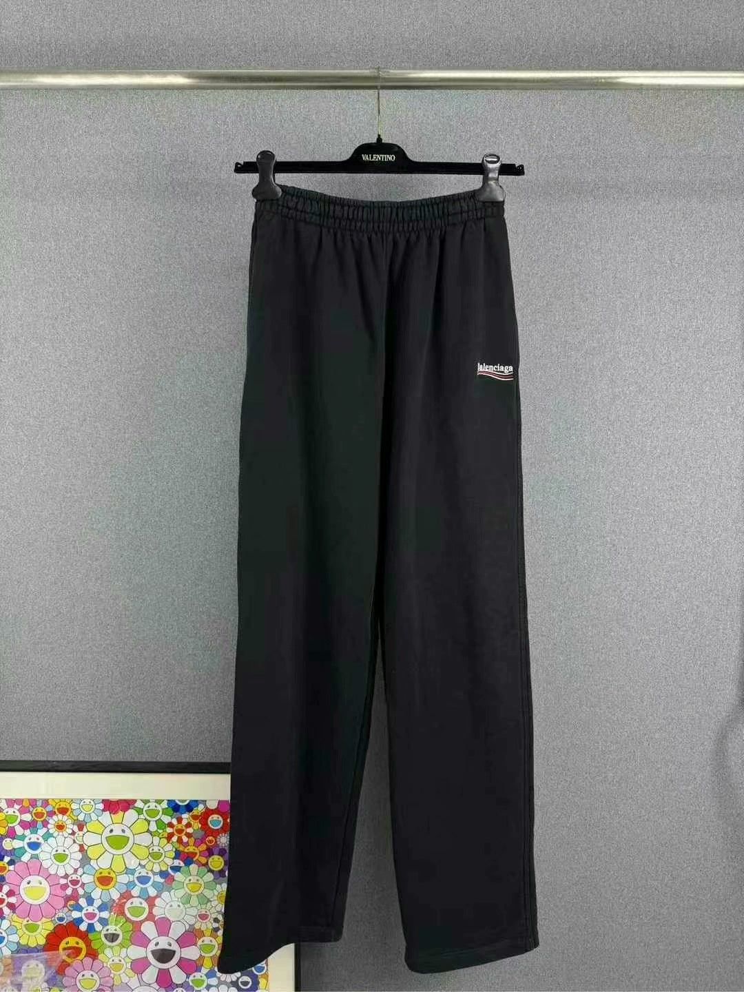 balenciaga embroidered logo long pants in black
