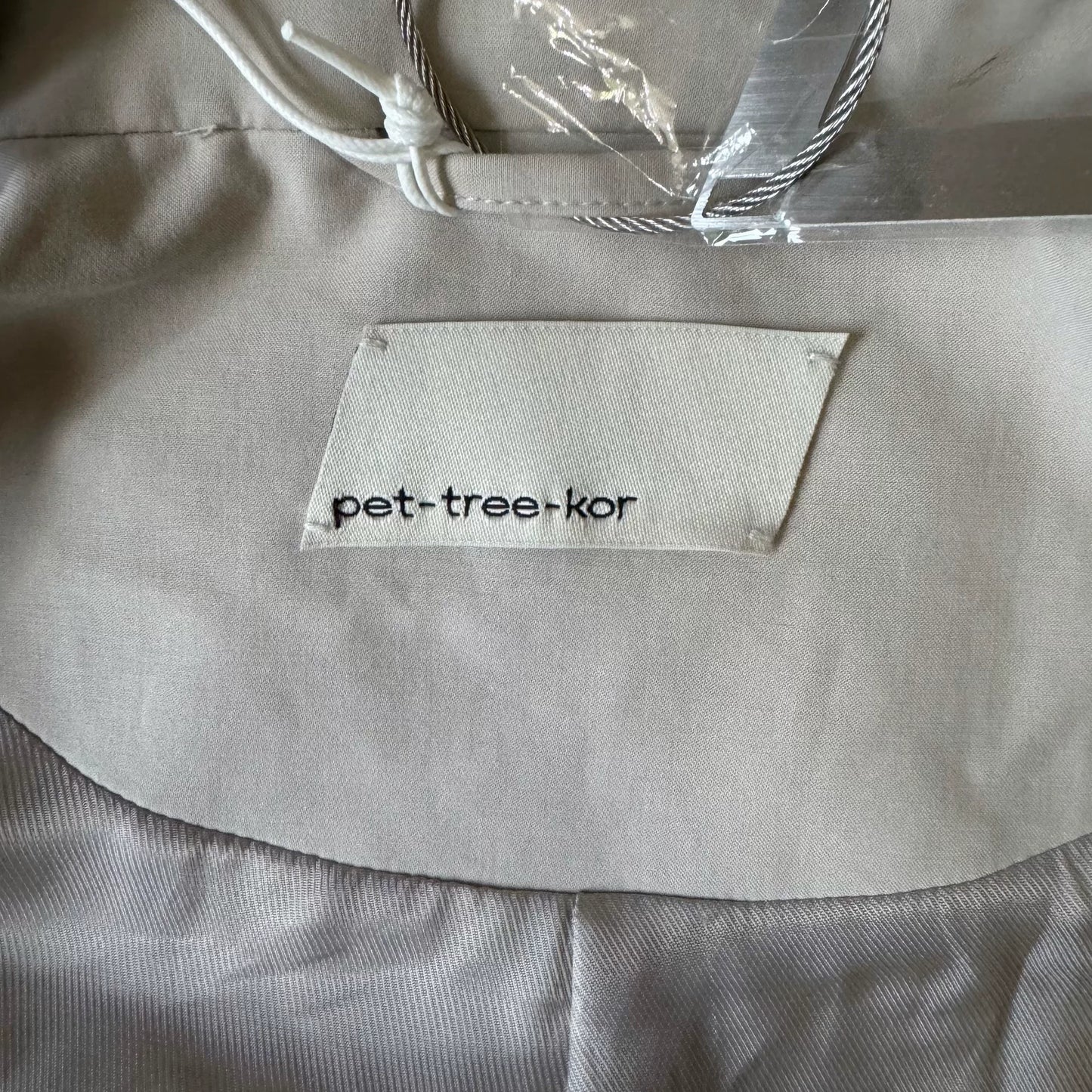 Pet Tree Kor Windbreaker Jacket in Beige