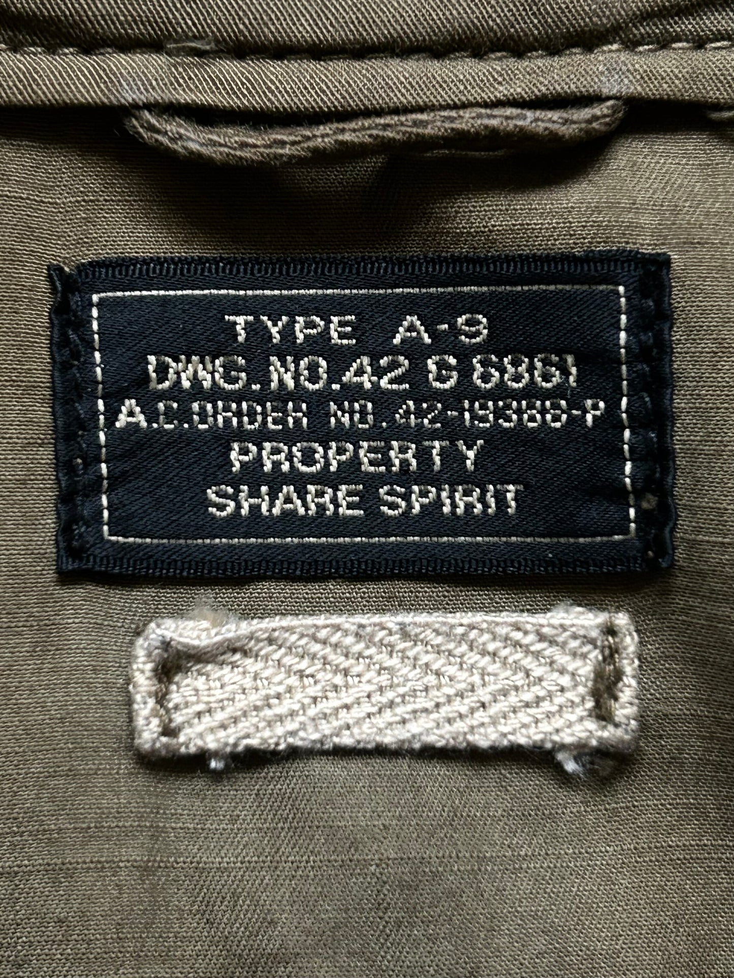 SHARE SPIRIT Hunting Jacket with Badge