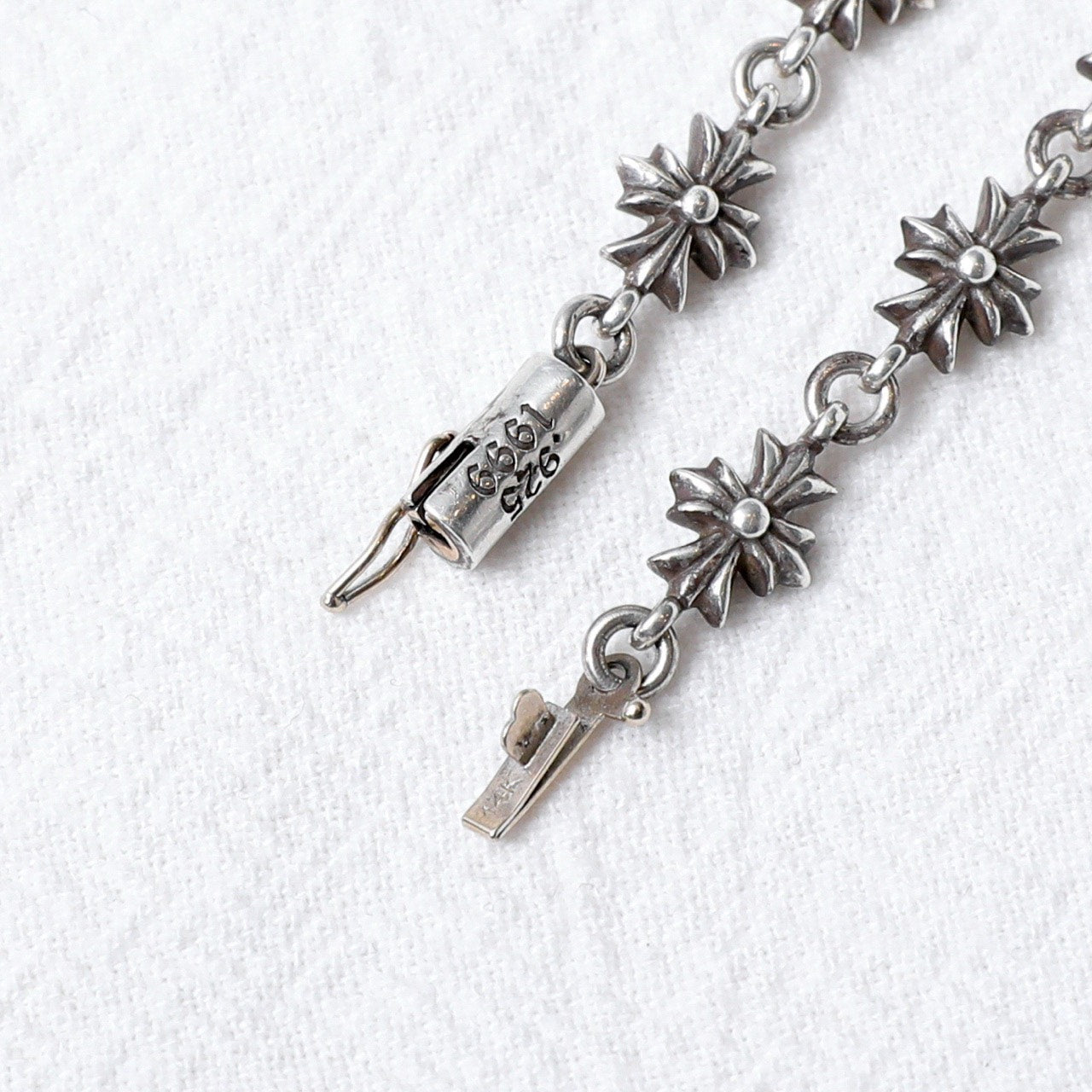 Chrome Hearts 925 Silver Tiny Cross Bracelet 11 Links