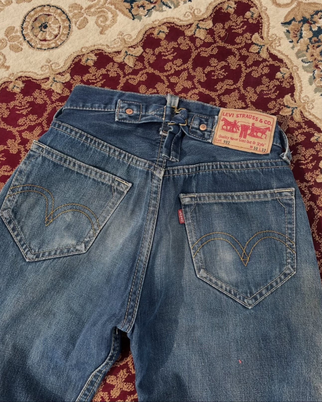 Vintage 2000s Levi's 902 Denim Pants