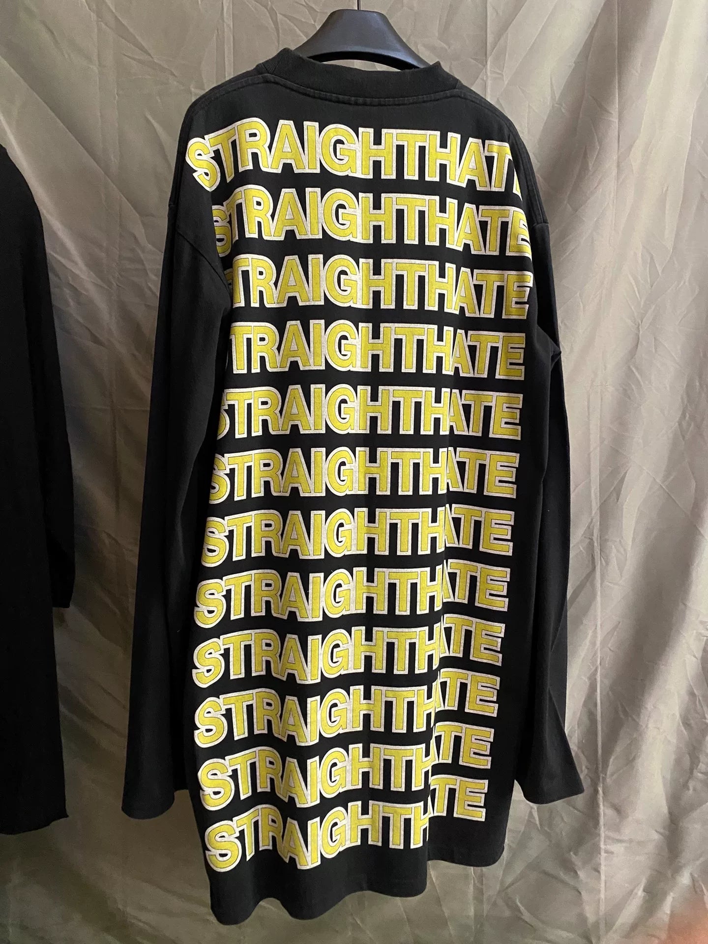 vetements black long sleeve graphic shirt
