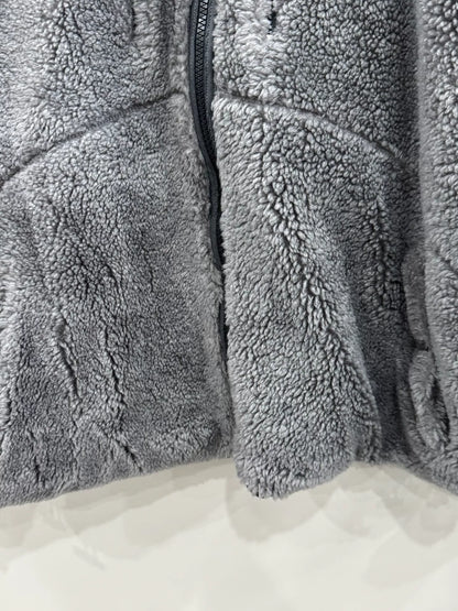 gray fleece zip-up jacket size M