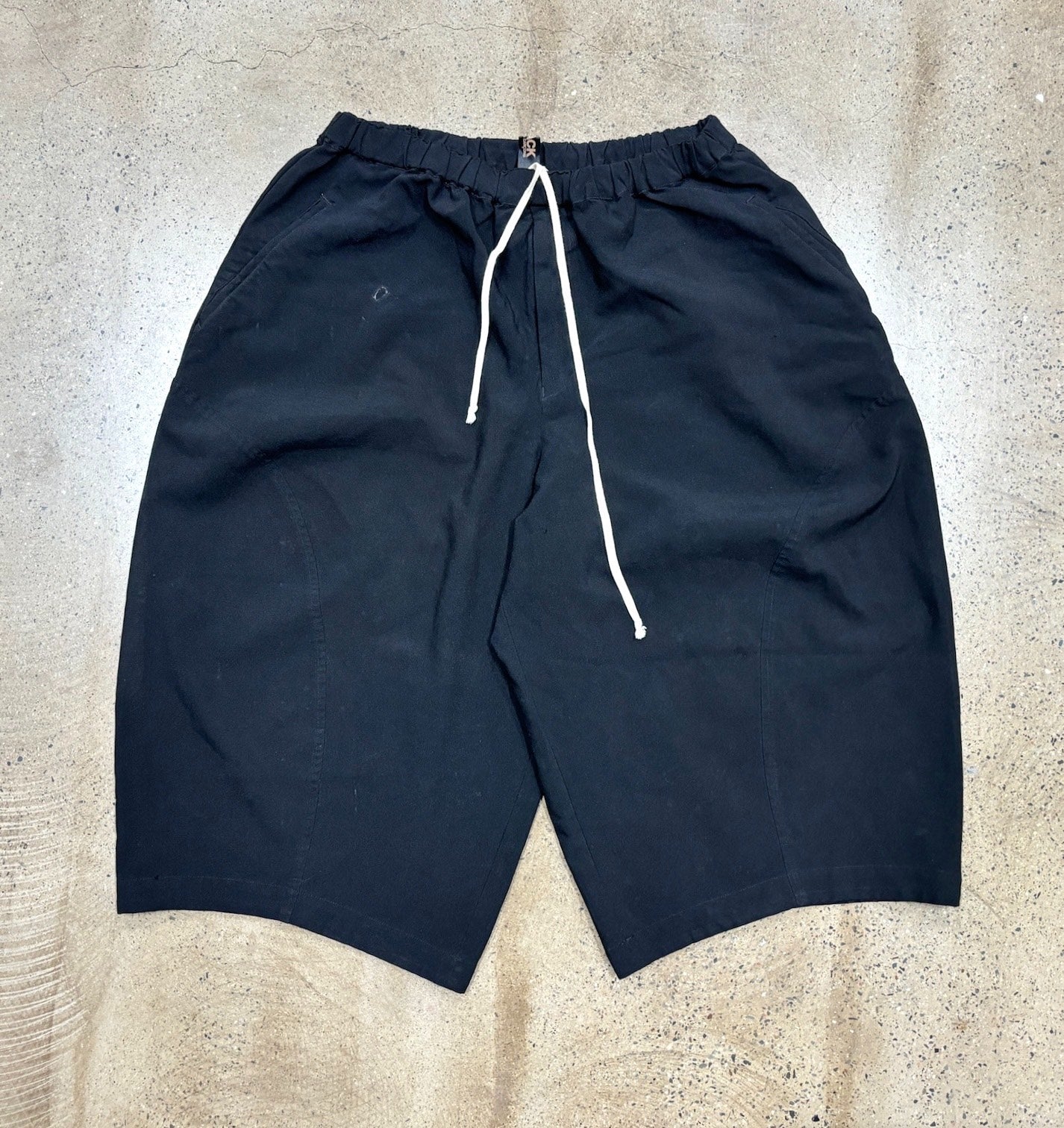CDG Comme Des Garçons Black Wide-Leg Cropped Pants